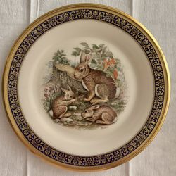 BRAND NEW! Lenox Porcelain “Cottontail Rabbits” Gold Collectible Dinner Plate