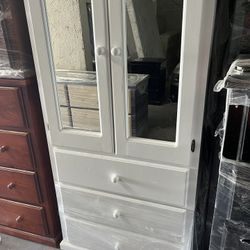 Close de madera 100% en madera de pino se hacen a diferentes colores entrega gratis