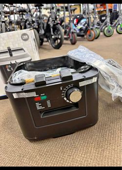 Electric deep fryer