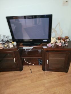 Free TV with Stand