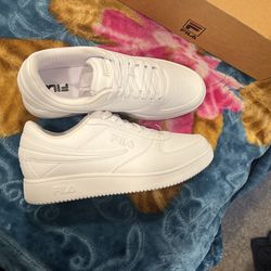 Fila A-low Color White Size 6 IN Men’s 