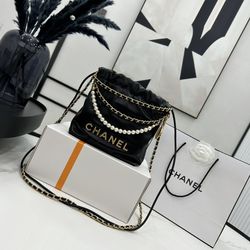 Chanel 22 Day Bag