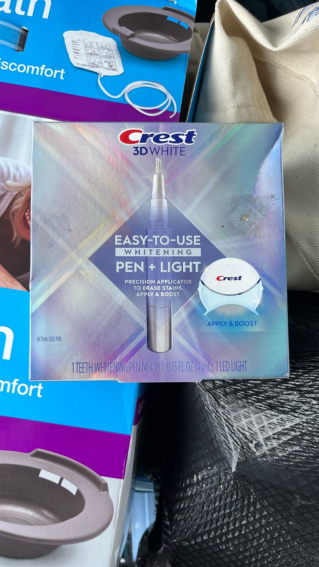 CREST 3D WHITE TEETH WHITENING PEN AND LIGHT NEW UNOPENED