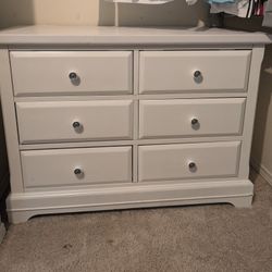 Dresser & Nightstand 