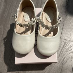 Toddler girl, dress shoes, size 8