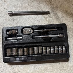 Snap On 1/4 inch Ratchet and Extension Set