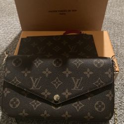 Louis Vuitton Purse 