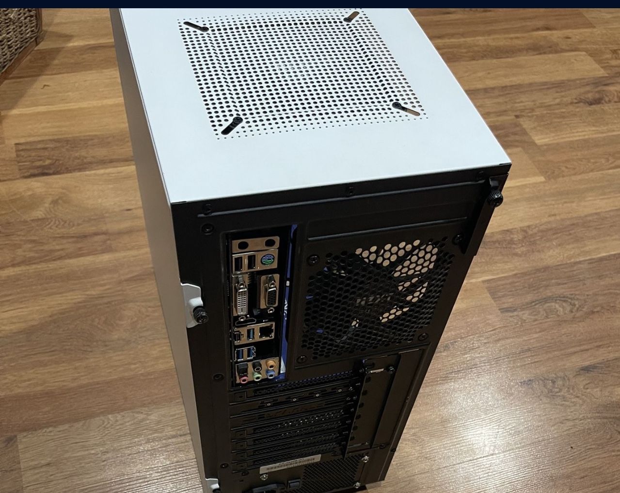 INTEL ARC B580 GAMING PC 