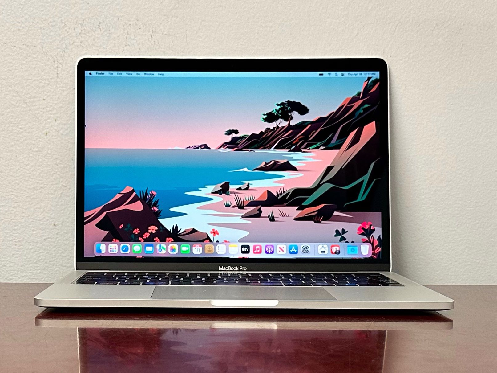 2016 Apple MacBook Pro 13”, i7, TouchBar *NEW Battery*