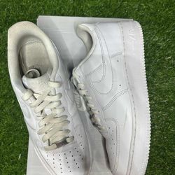 White Air Force 1 Size 9M