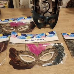 Halloween Feathered Mask $1