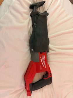 Super sawzall reciprocating saw with battery