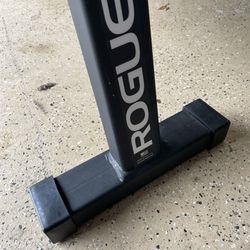ROGUE Deluxe Weight Bench - Like New
