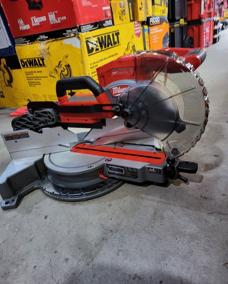 MILWAUKEE M18 CORDLESS MITER SAW 10 IN. FUEL BRUSHLESS $499