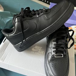 All Black Men’s Nike Air Force 1