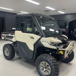 2024 CanAm Defender Cab Limited 