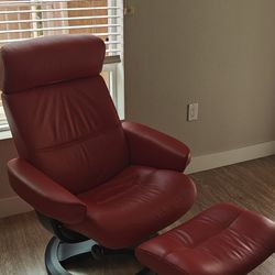 Recliner, Reading Chair / Real Leather + ottoman