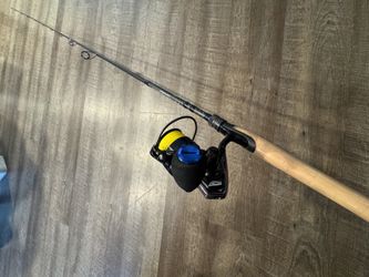 New Ready to go Dobyns Champion Maverick Spinning Fishing Combo. 