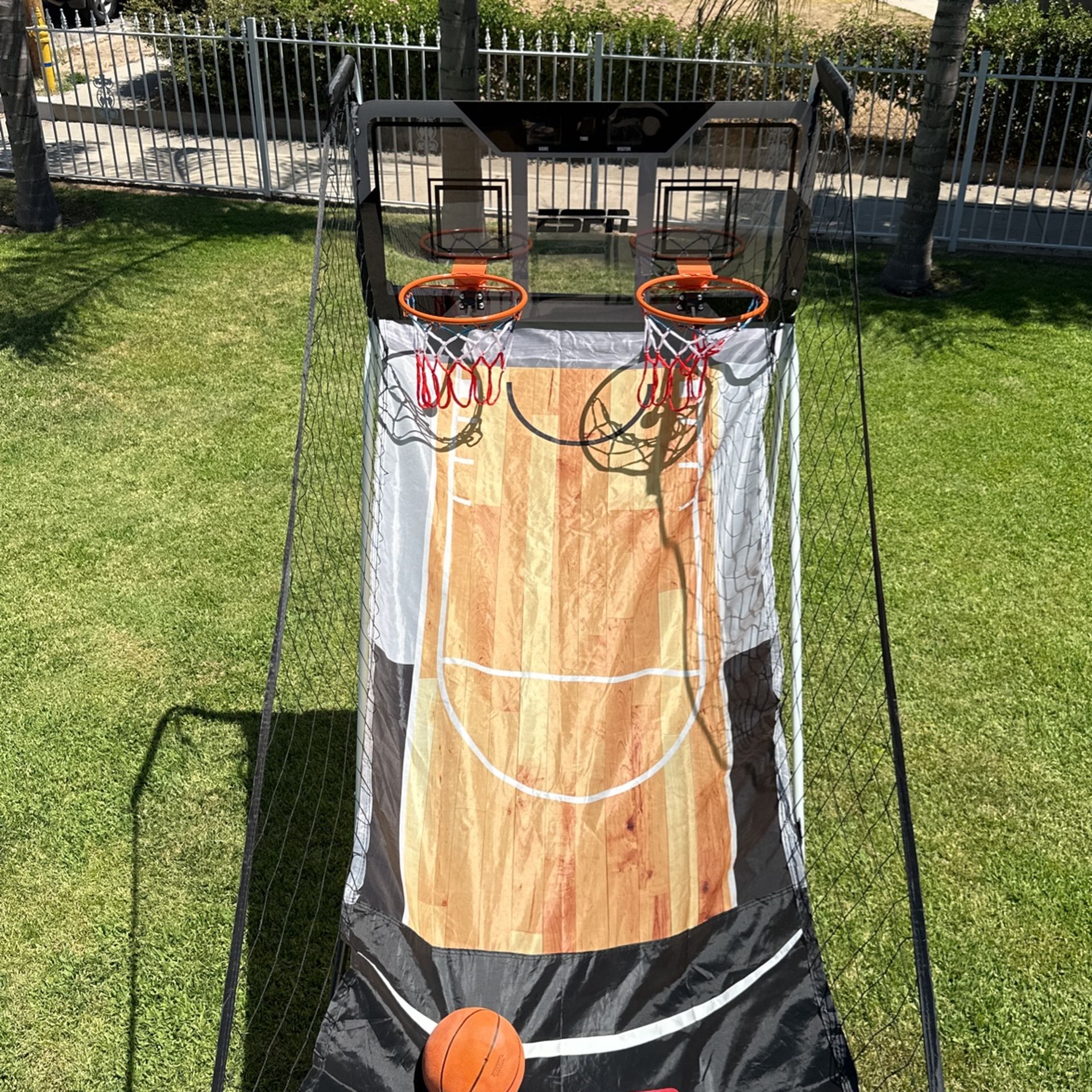 ESPN Basketball Indoor Arcade Game