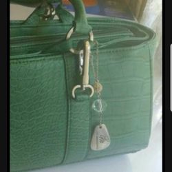 NEW GENUINE LEATHER PURSE 🌎✈🛳 WORLD TRAVELER 
🌷SPECIAL SALE