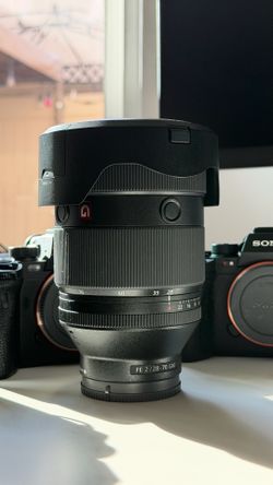 Sony 28-70 F2