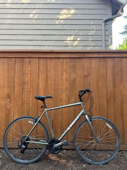 Trek 7.0 FX Hybrid Fitness Bike – XL 22.5” Frame - Lightweight Bicycle