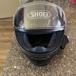 Shoei RF-1200 (X-Large) with Cardo Packtalk Bold (JBL) 
