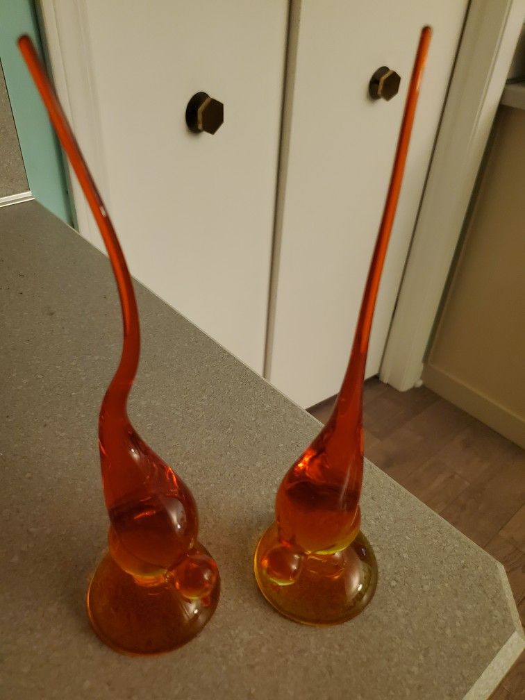 MID CENTURY VIKING GLASS EPIC PERSIMMON ORANGE LONG TAIL BIRD FIGURES
