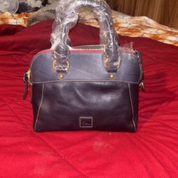 BRAND NEW DOONEY AND BOURNE HANDBAG