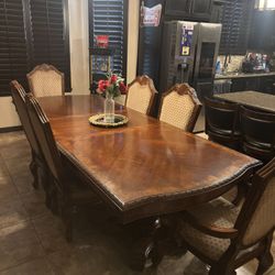Dinning Table