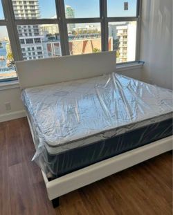 Queen bed whit mattress  - Colchón Queen Con Colchon