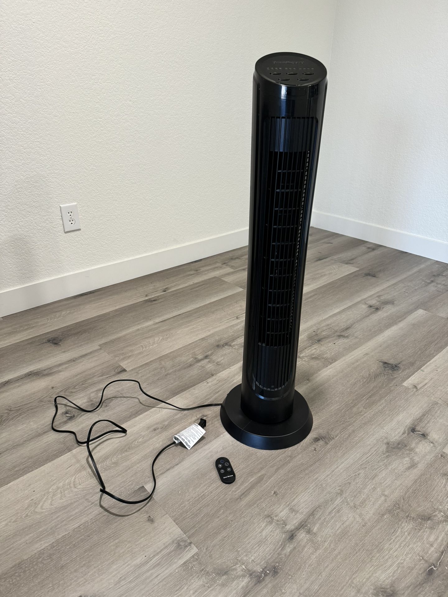 Costco Omnibreeze Oscillating Tower Fan