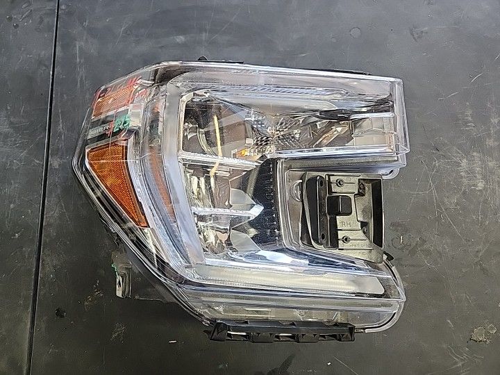 GMC Sierra 1500 Passenger Right Side Headlight 2019 2020 2021 Part $275
