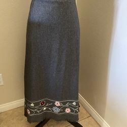 Dress Barn Embroider Wool Skirt 