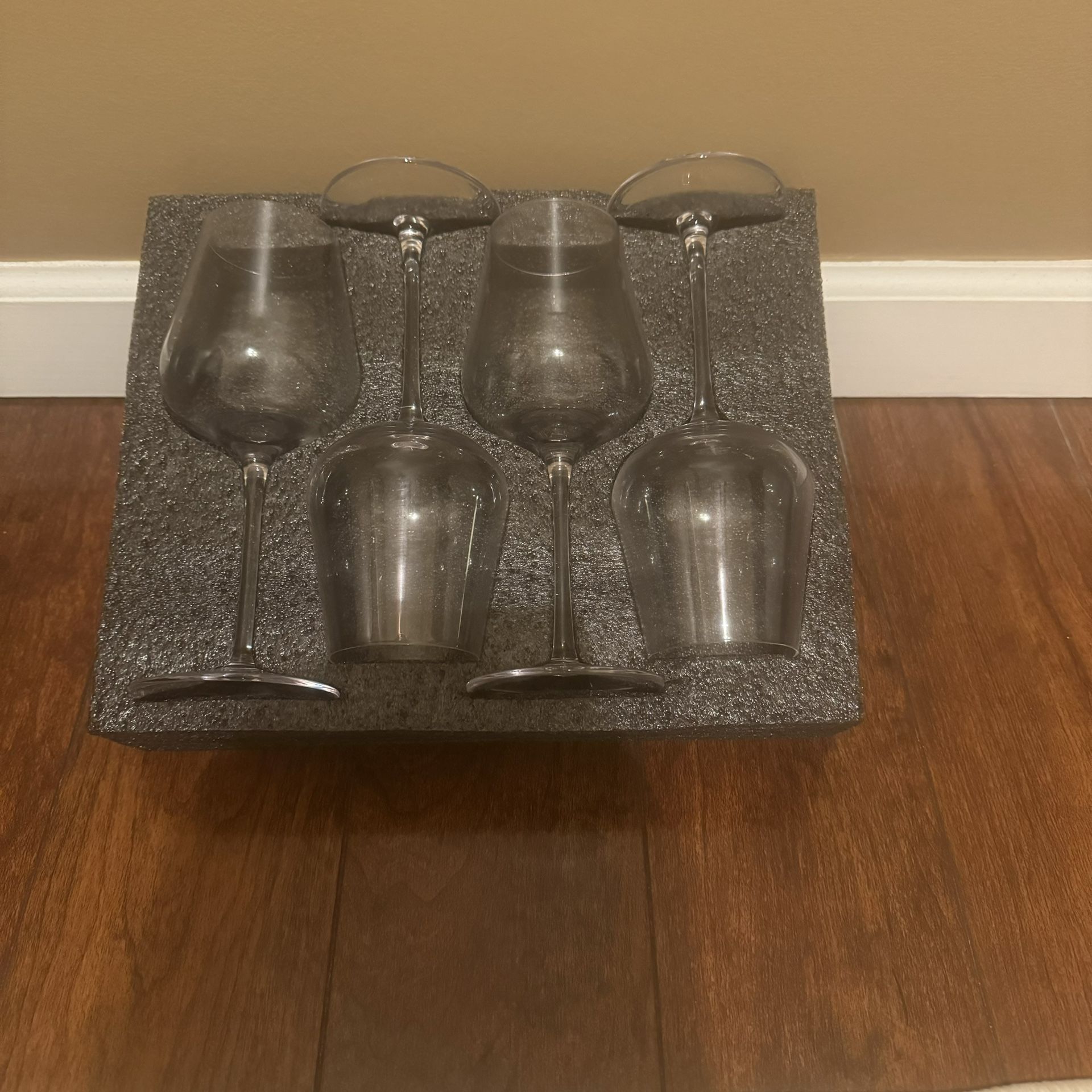 Wine Glass Set