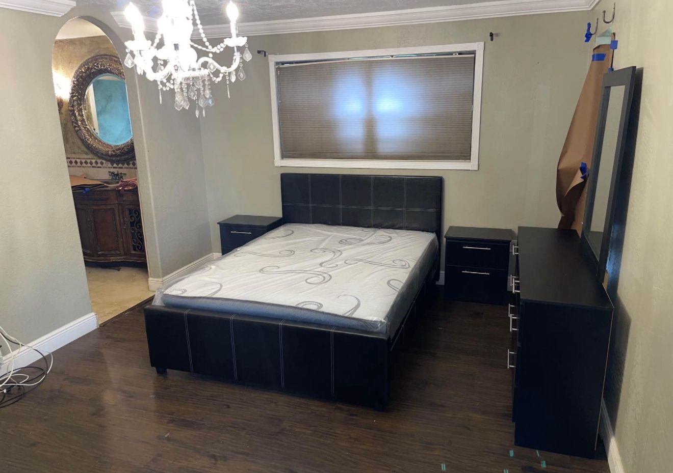 Queen Bedroom Set With Mattress And 2 Nightstand Dresser And Mirror . Free Installation All New Furniture And Free Deliveries