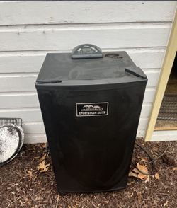 Sportsman Elite Electric Digital Smoker
