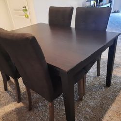 Kitchen Table with 4 Chairs