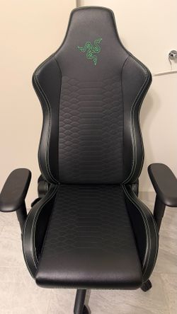 Razer Iskur V2 X NewGen Ergonomic Gaming Chair