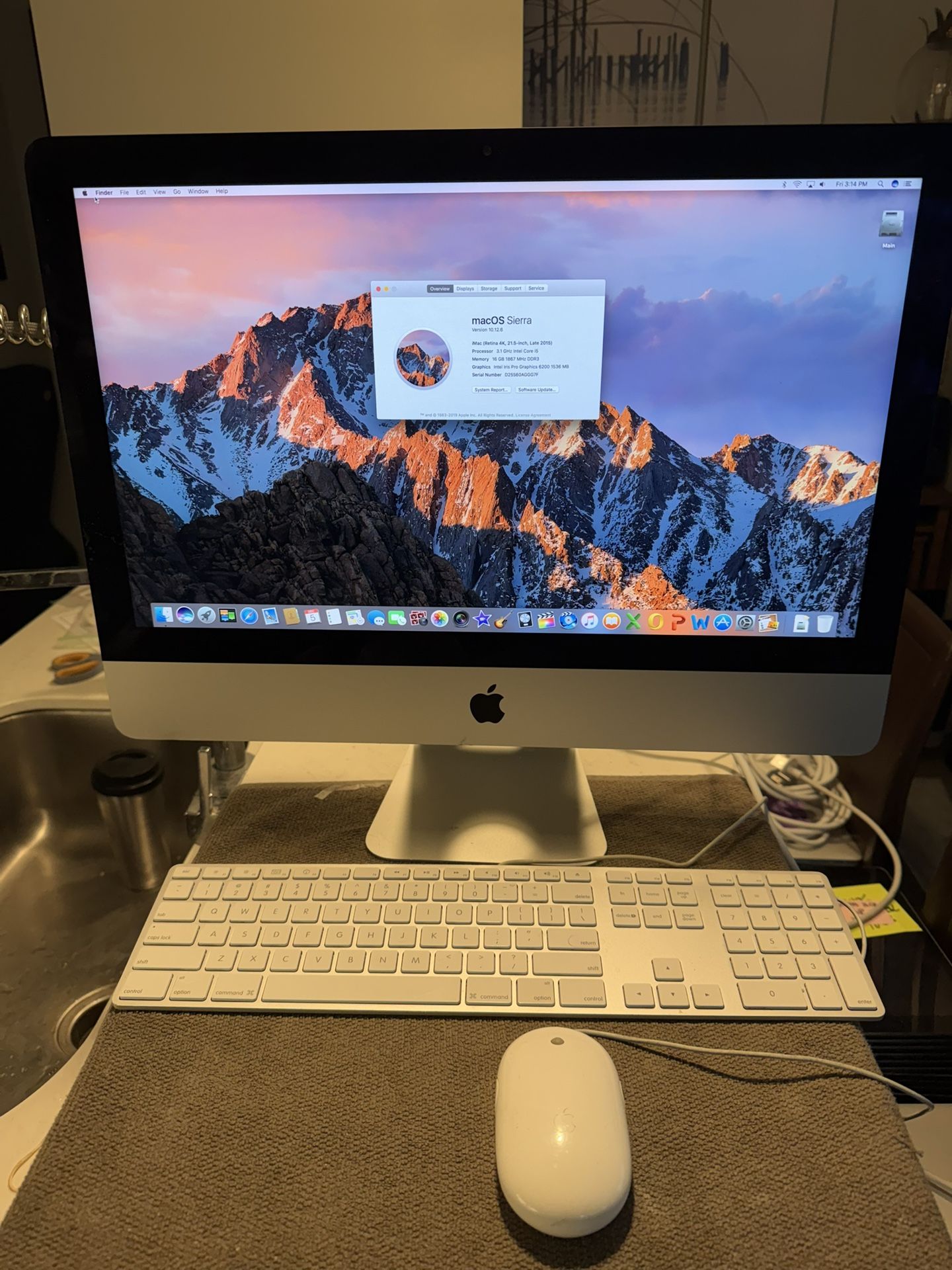 iMac (Retina 4K, 21.5-inch, Late 2015)  A1418 pool EMC 2833 3.1 GHz Intel Core i5 16 GB 1 TB HDD, macOS Sierra Version 10.12.6, includes keyboard & mo