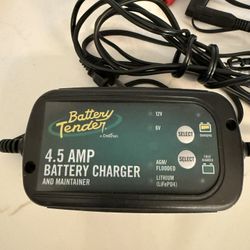 Battery Tender 4.5 Amp Battery Charger 
