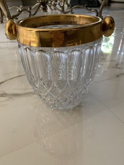 Ice holder