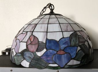Wildflower design Tiffany-style hanging light