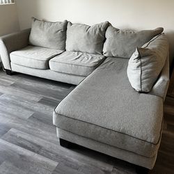 Couch/Sectional 