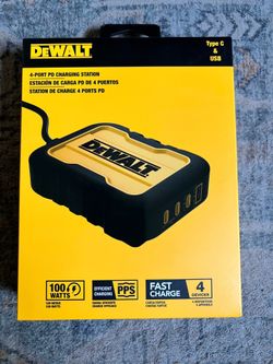Dewalt 4-Port PD Charging Station