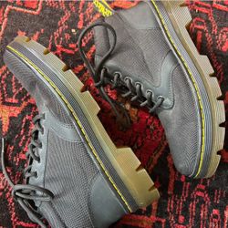 Black Dr. Martens Bonny boots 