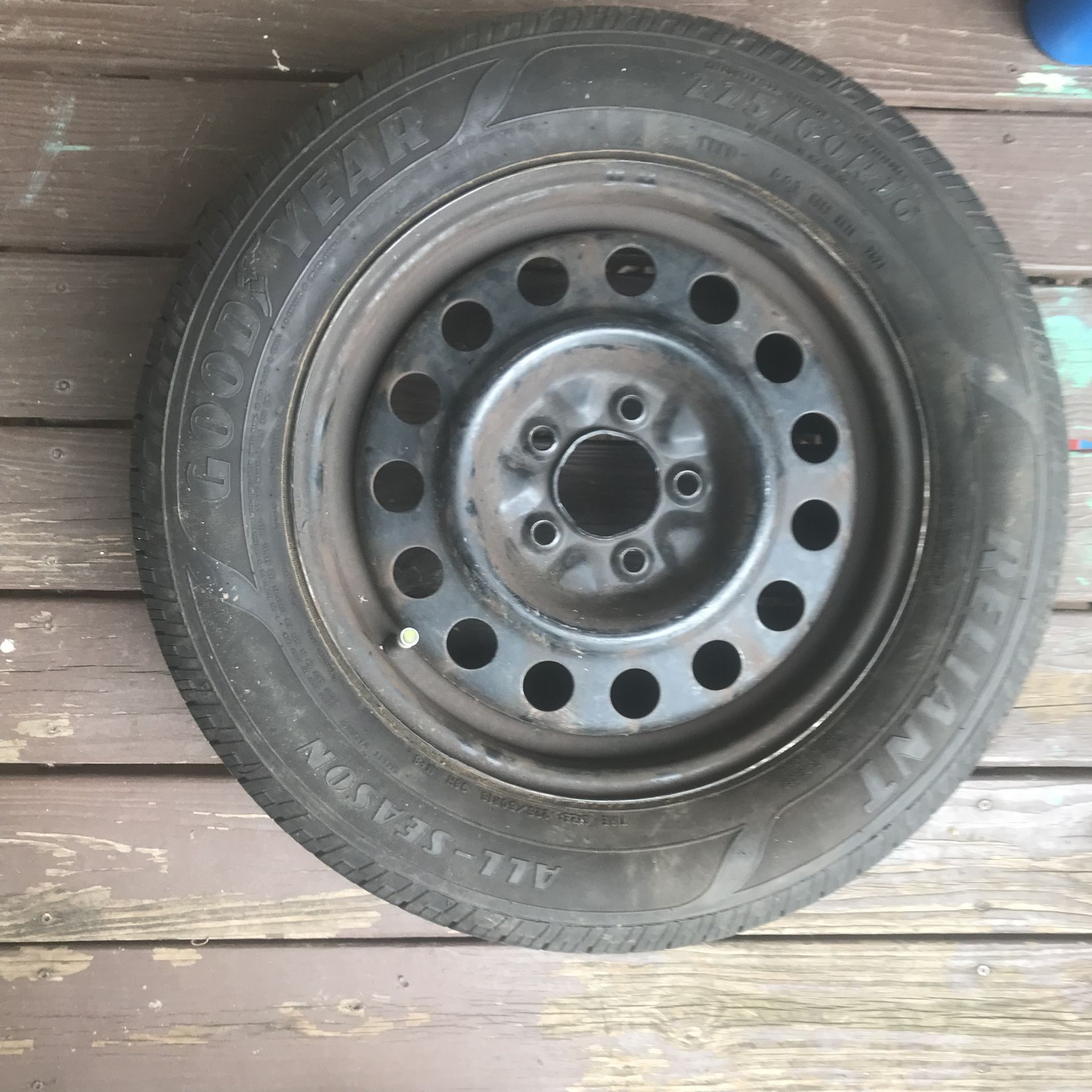 Size 225/60R16 98H