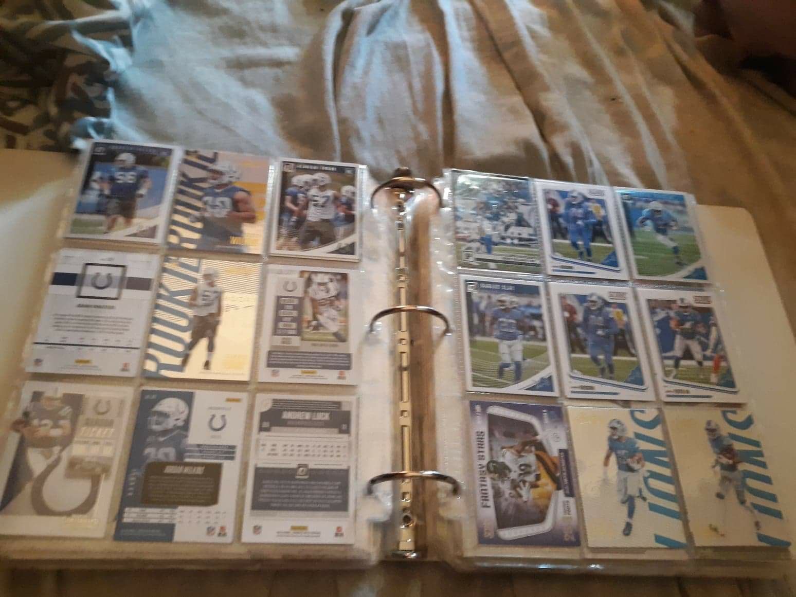 800+ football cards