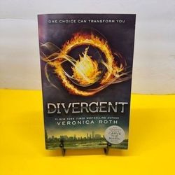 Divergent Veronica Roth Paperback Book 1 YA Dystopian Sci-Fi Very Good
