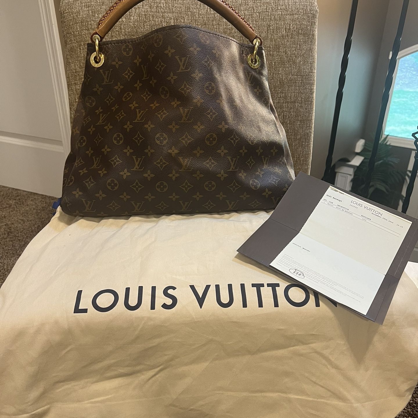 AUTHENTIC LV LOUIS VUITTON TOTALLY GM MONOGRAM BAG for Sale in Lake Villa,  IL - OfferUp